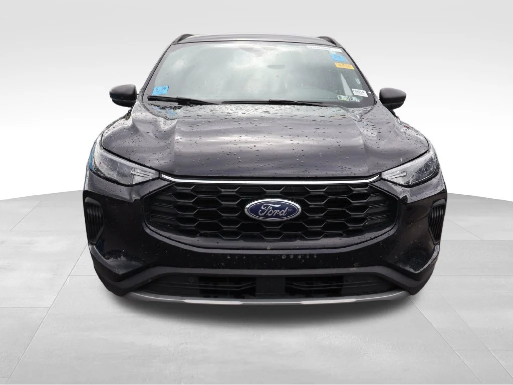 Used 2025 Black Metallic Ford ST-Line image 6