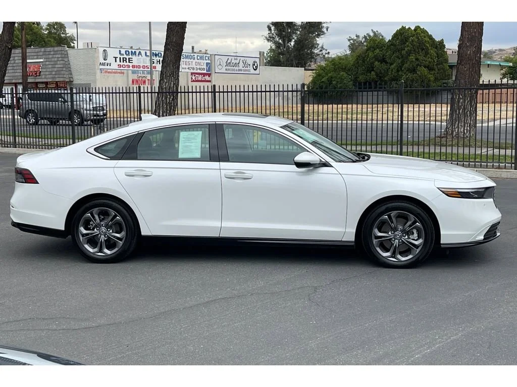 Certified Used 2025 Platinum White Pearl Honda HYBRID EX-L image 62