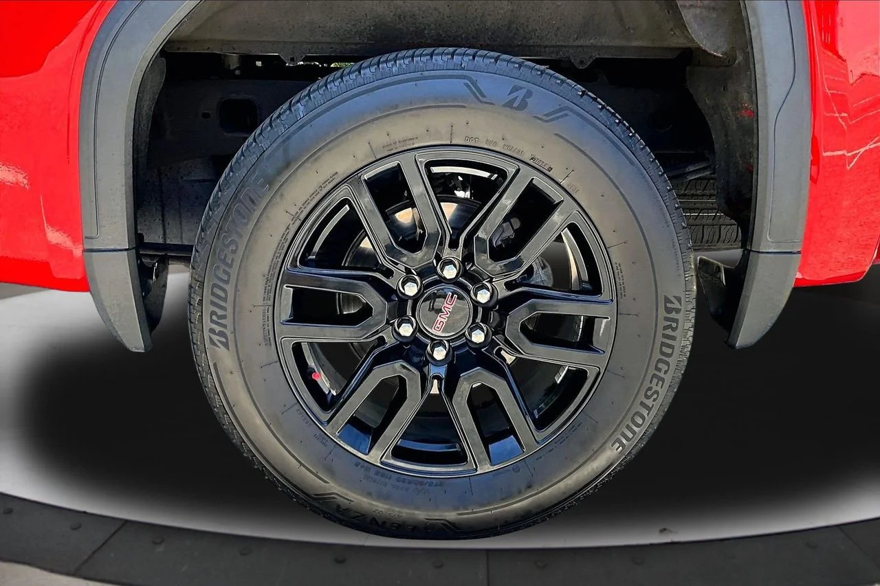 Used 2022 Red GMC Elevation image 34