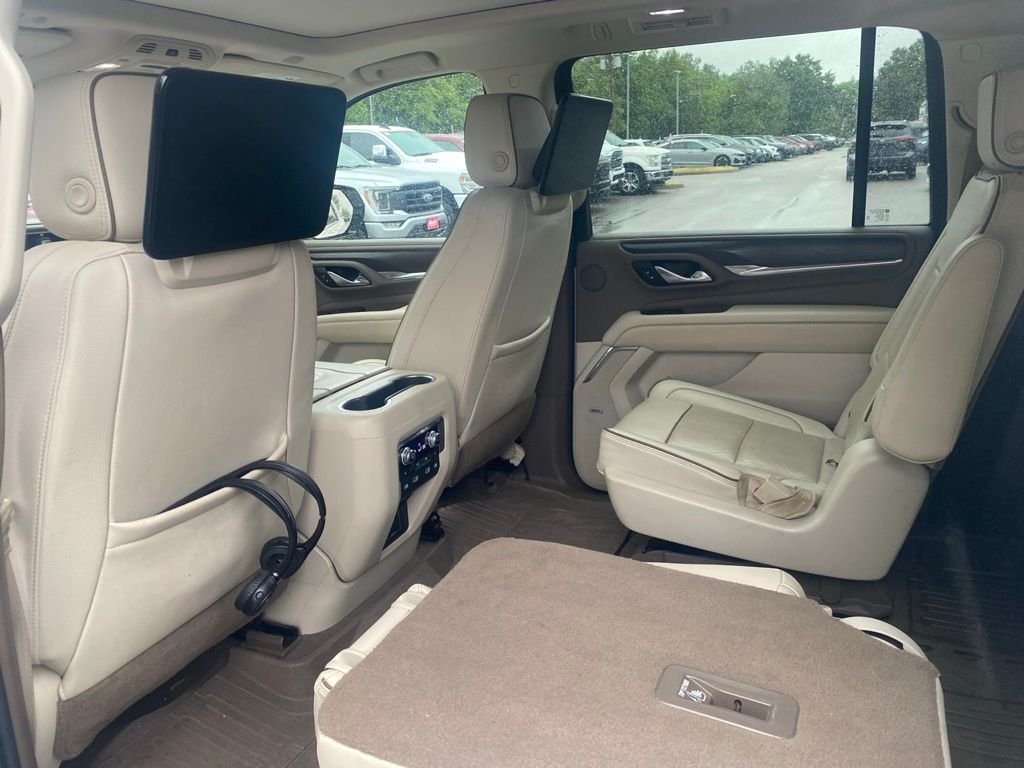 Used 2021 White GMC Denali image 10