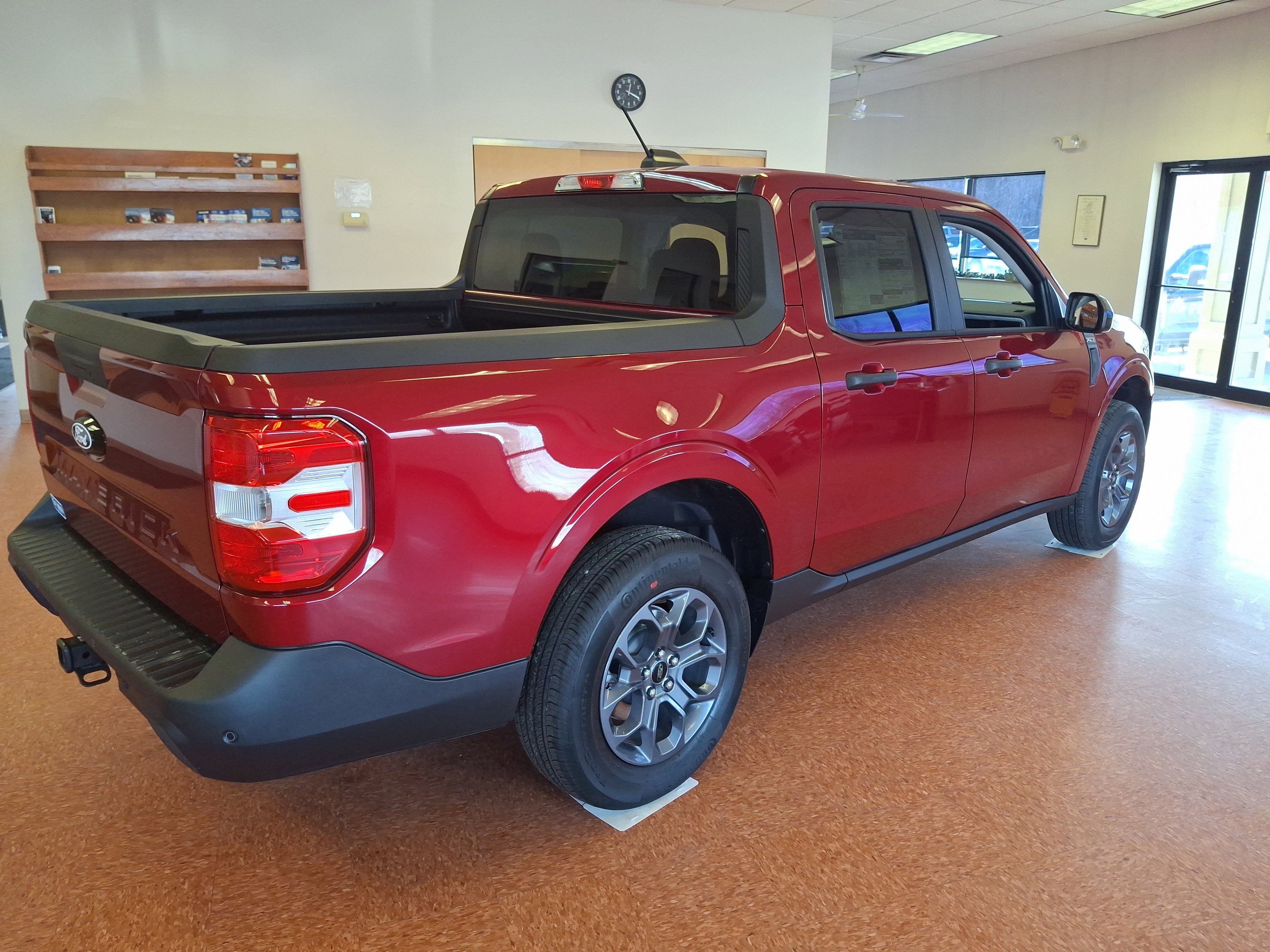 New 2026 Ruby Red Metallic Tinted Clearcoat Ford XLT image 7