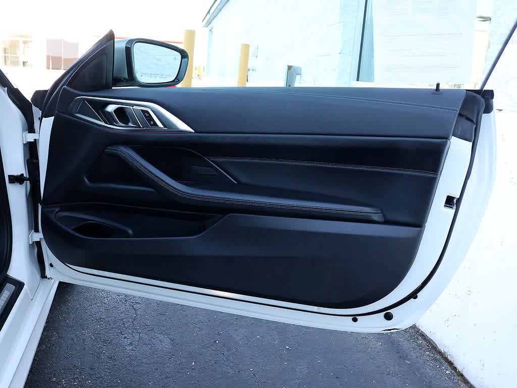 Used 2021 Alpine White BMW M440i image 29