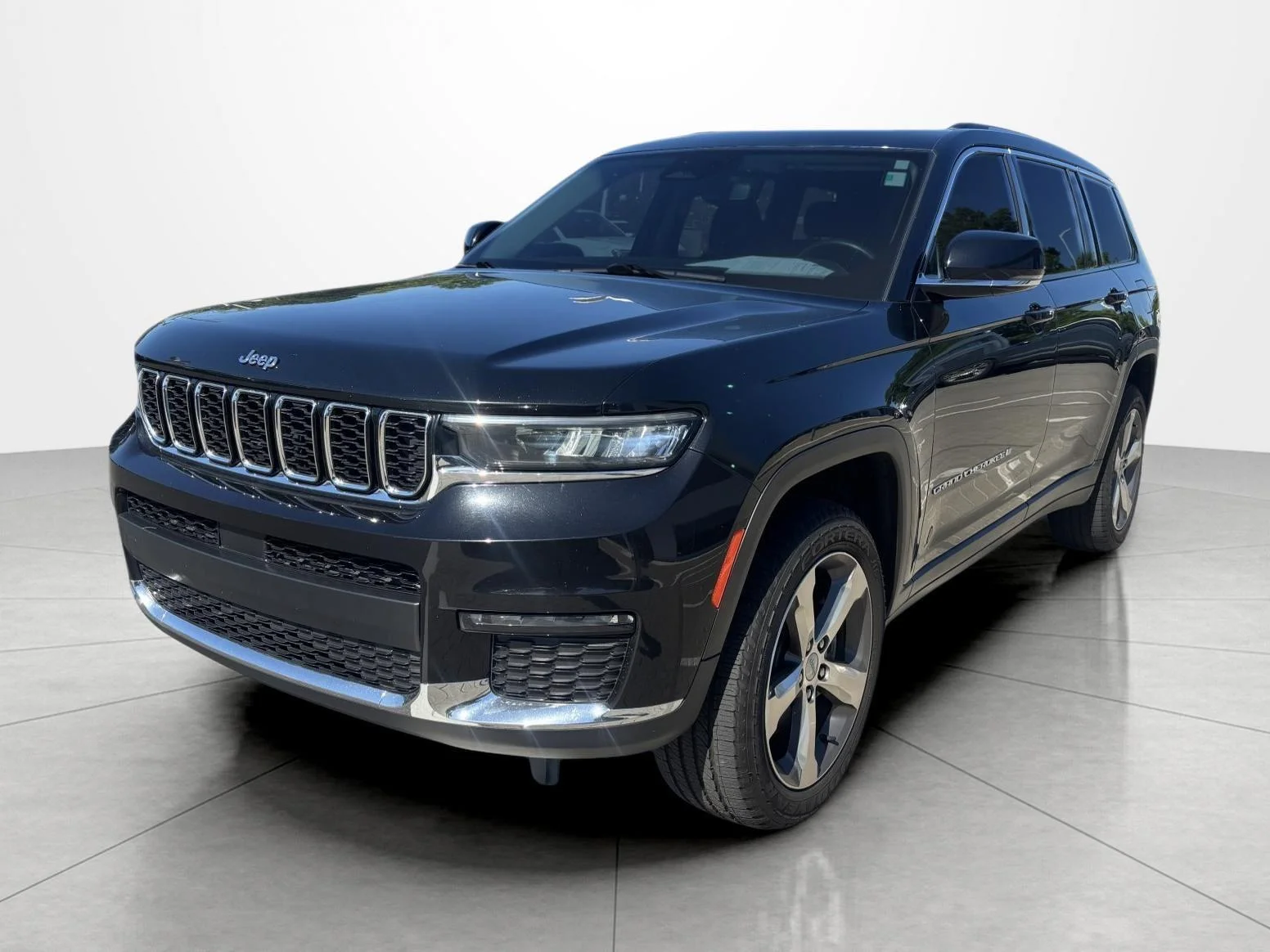 Used 2021 Diamond Black Crystal Pearlcoat Jeep Limited image 1
