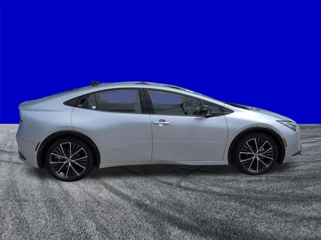 Certified Used 2023 CUTTING EDGE Toyota XLE image 3