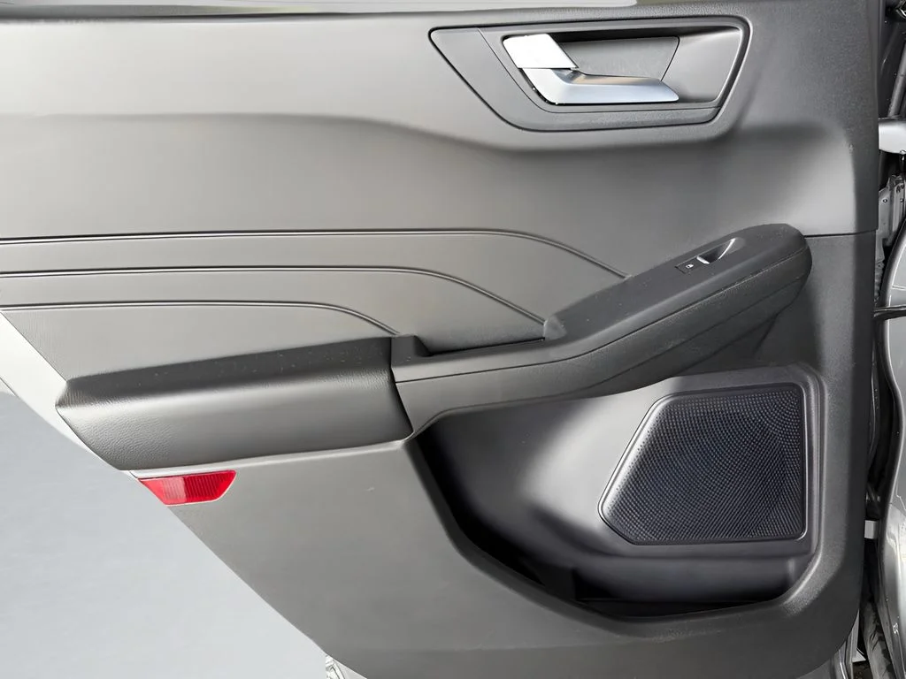 Used 2024 Gray Ford ST-Line image 20