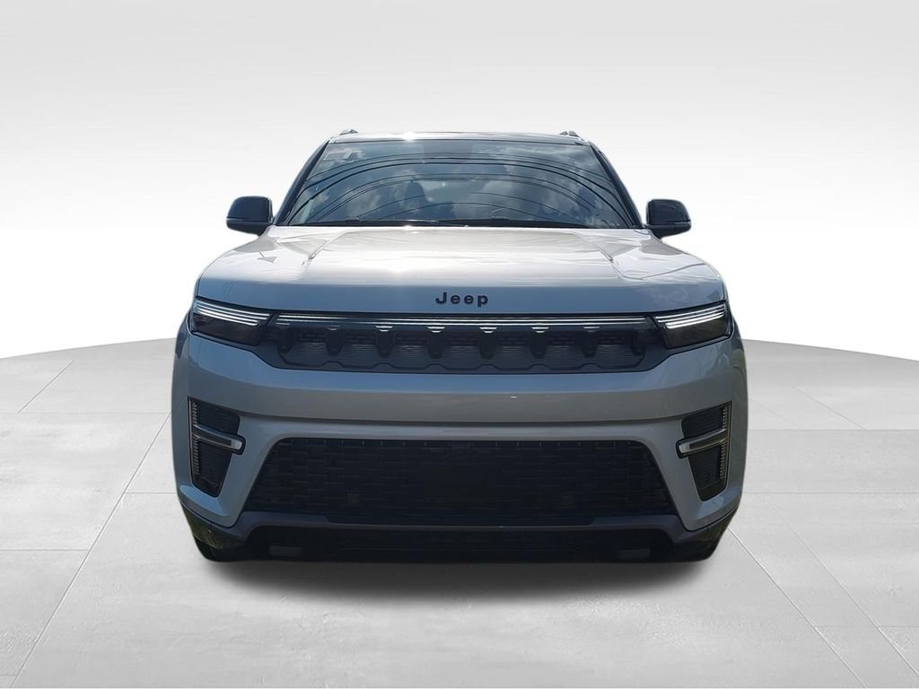 New 2026 Silver-Zynith Exterior Paint Jeep Upland image 3