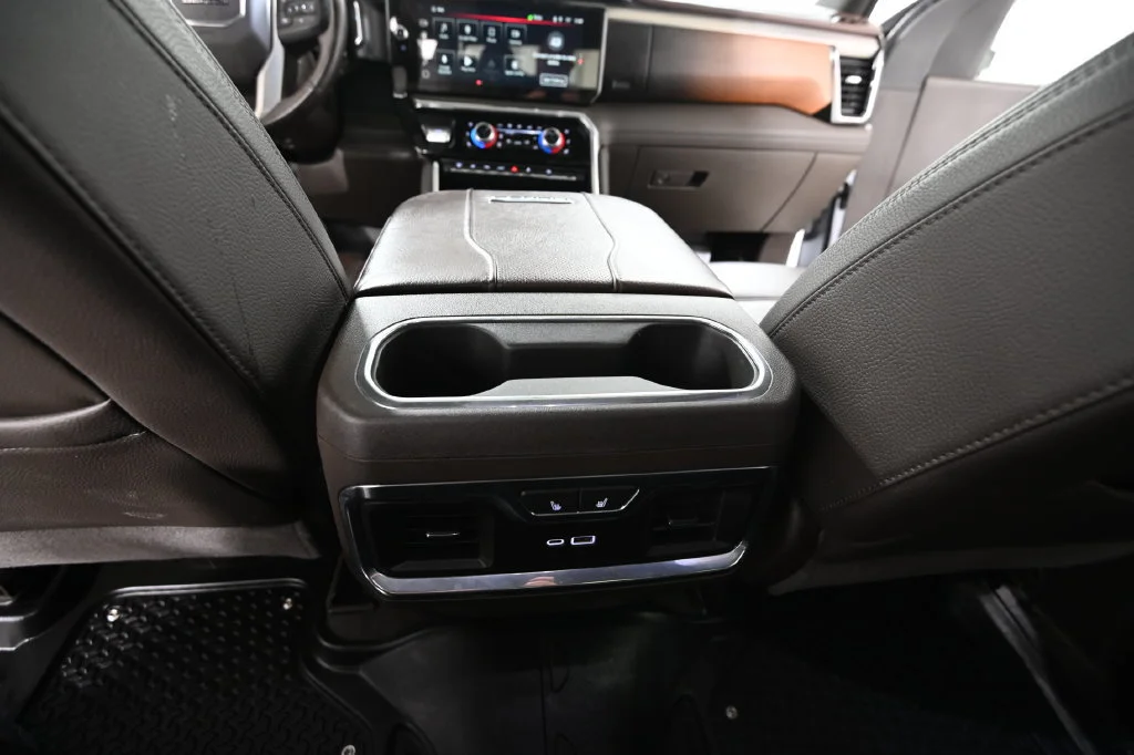 Used 2024 White Frost Tricoat GMC Denali image 37