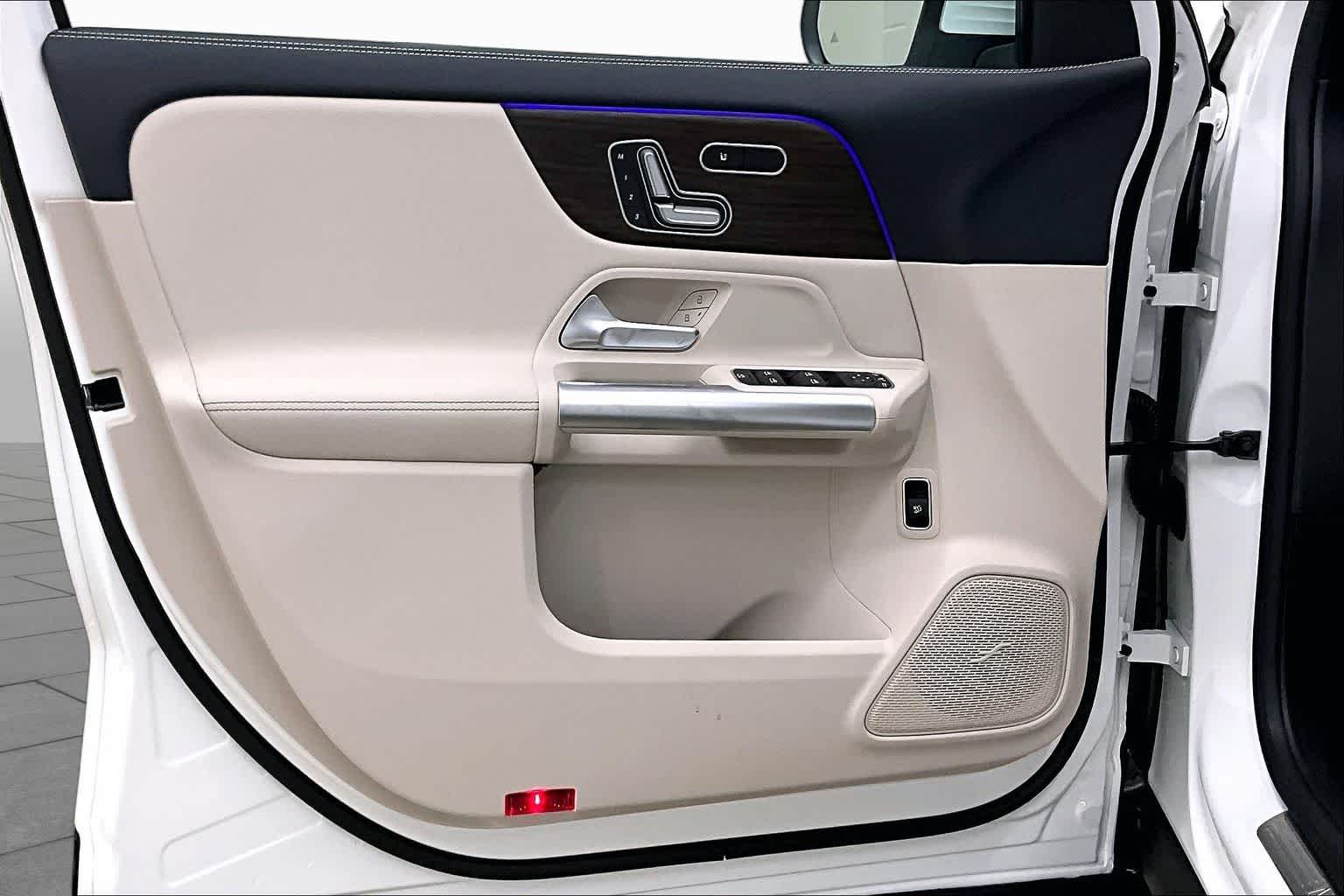 New 2026 Polar White Mercedes-Benz GLA 250 image 10