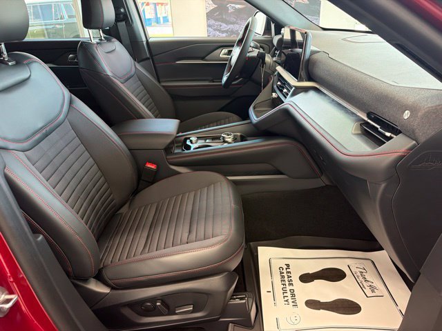 New 2027 Ruby Red Metallic Tinted Clearcoat Ford ST-Line image 13