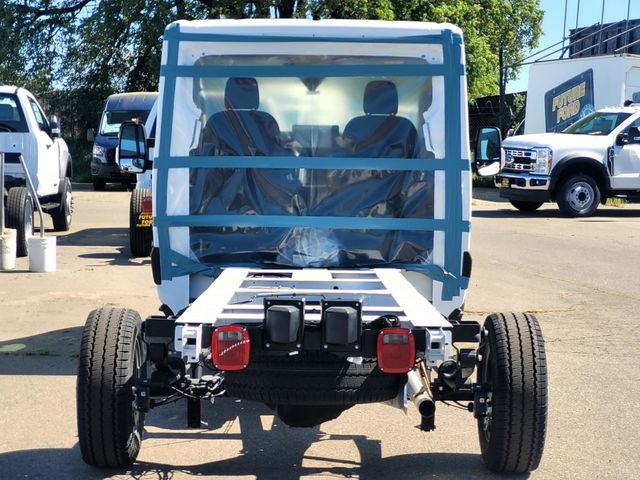 New 2025 Oxford White Ford Cutaway image 5
