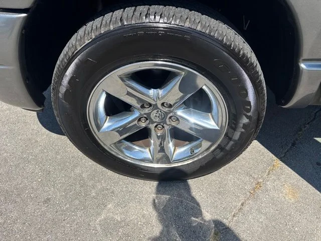 Used 2007 Gray Dodge Laramie image 16