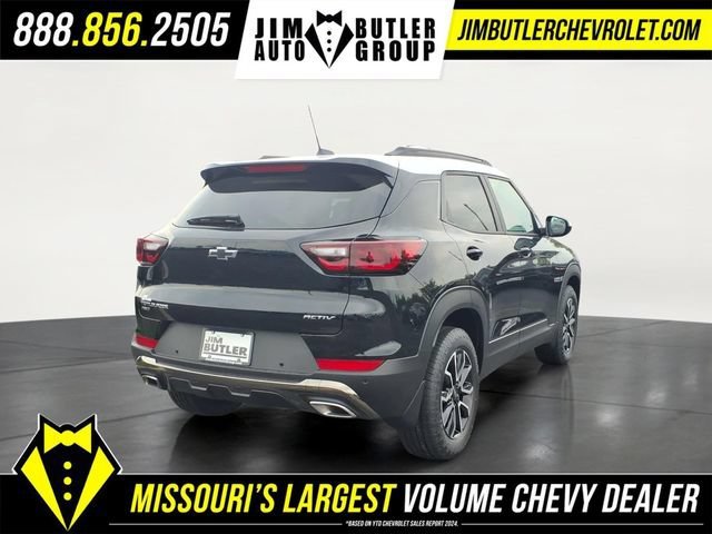 New 2026 Mosaic Black Metallic Chevrolet ACTIV image 23