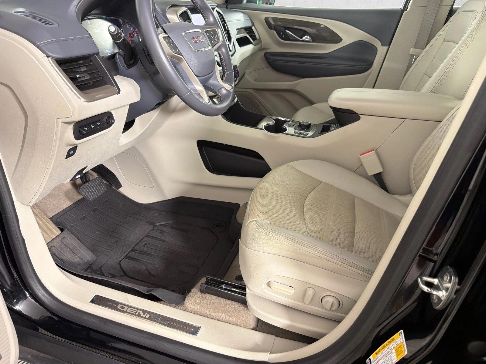 Used 2022 Ebony Twilight Metallic GMC Denali image 11