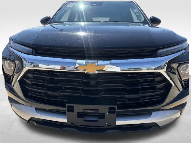 Used 2025 Black Chevrolet LT image 3