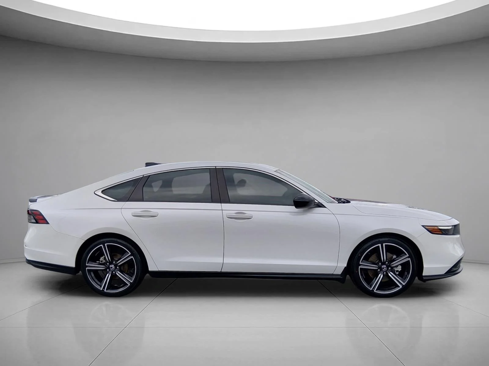 Used 2025 Platinum White Pearl Honda Sport image 6