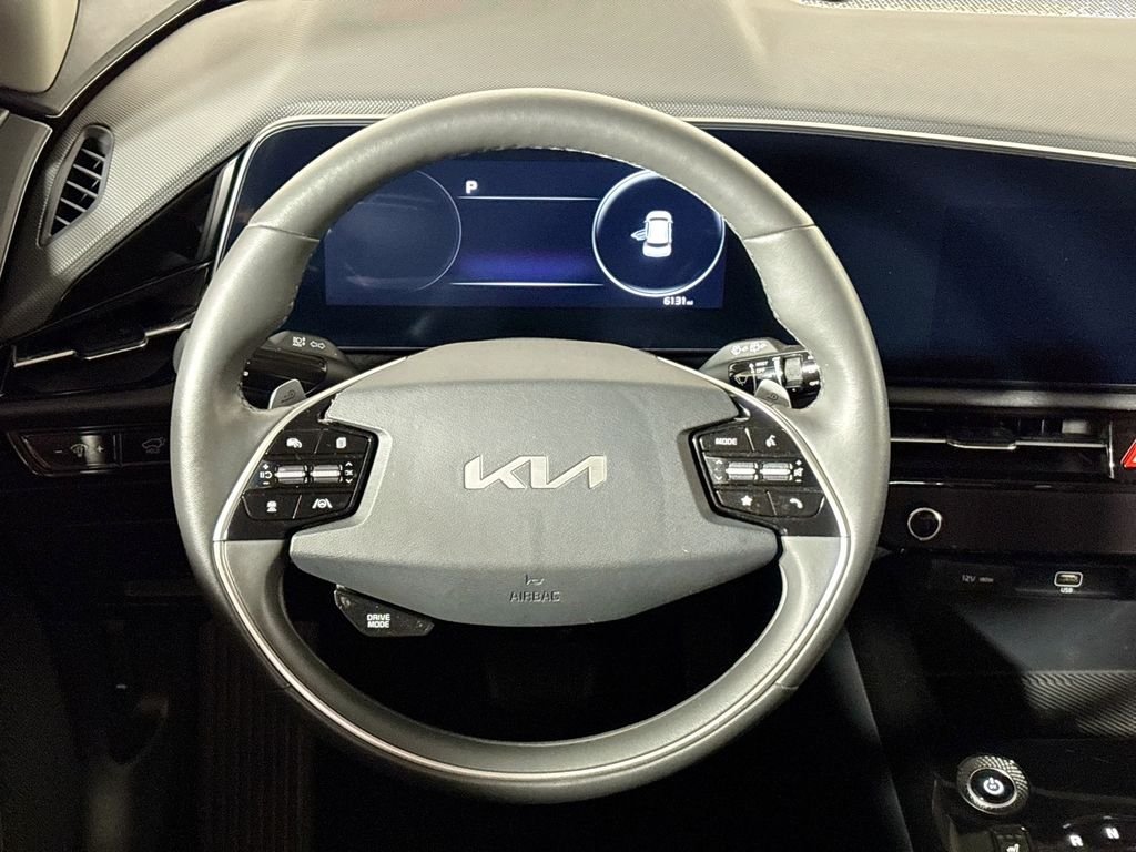Used 2024 Green Kia Wind image 13