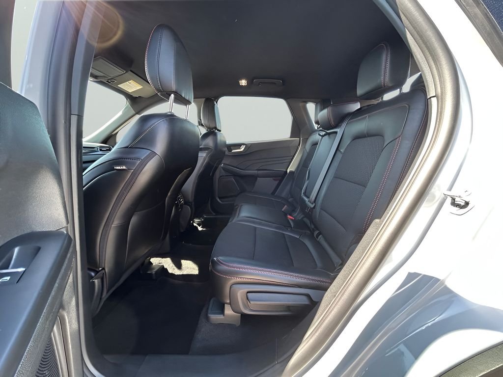 Used 2025 Silver Metallic Ford ST-Line image 18
