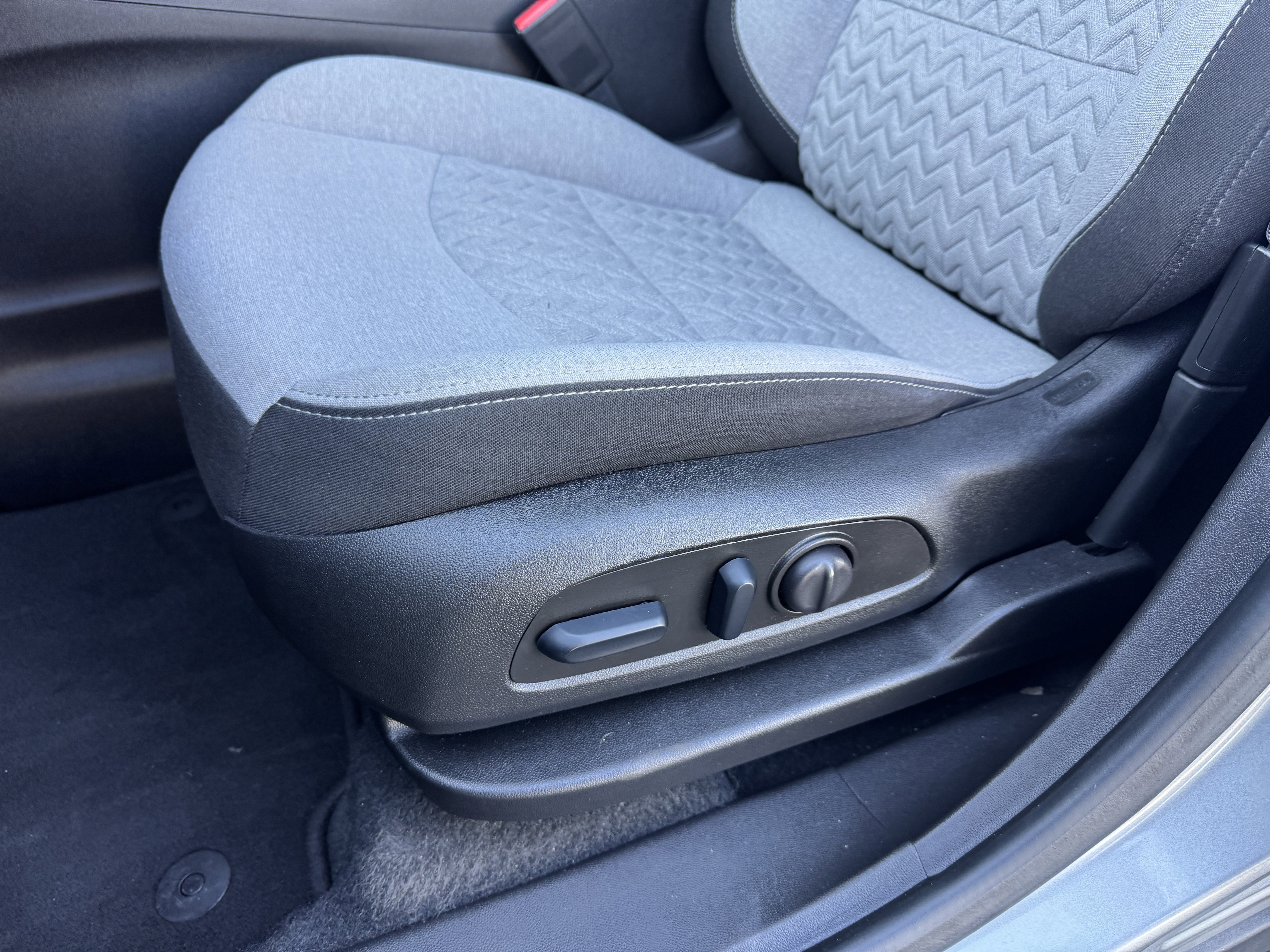 Used 2023 Sterling Gray Metallic Chevrolet LT image 14