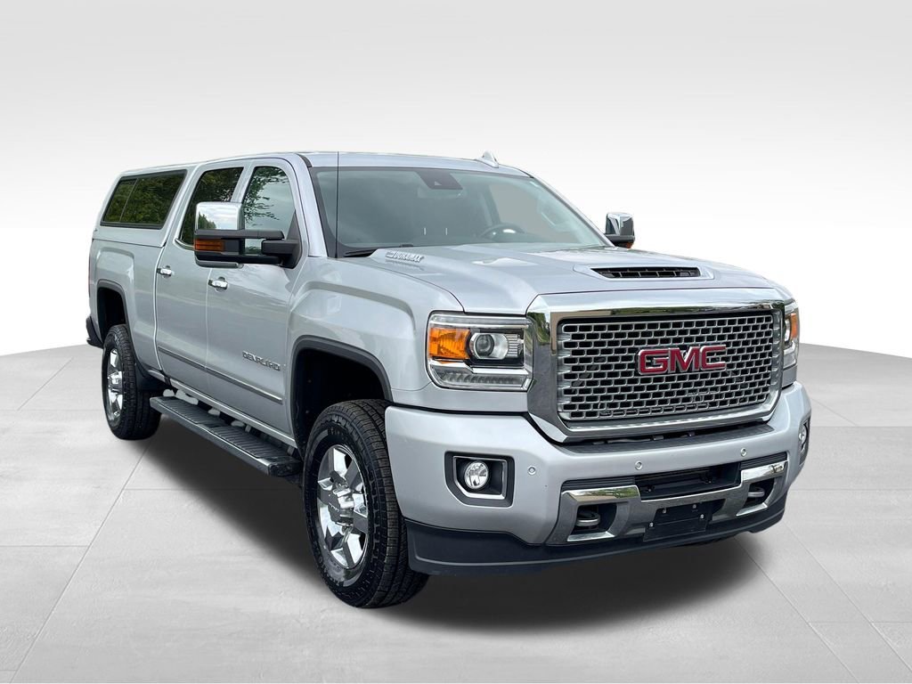 2017 GMC Sierra 4WD Crew Cab Standard Box Denali's photo