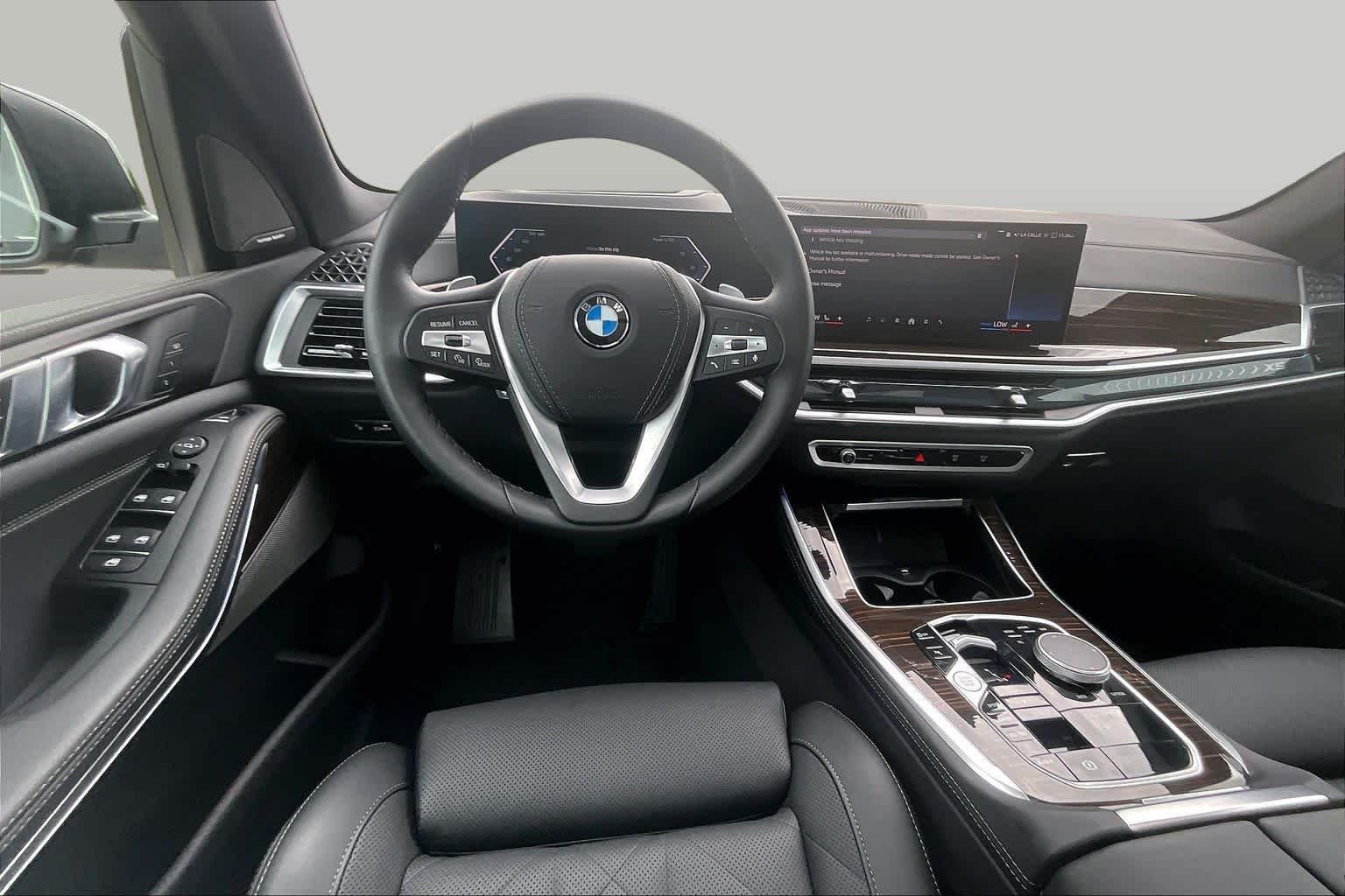Used 2026 Black Sapphire Metallic BMW sDrive40i image 5