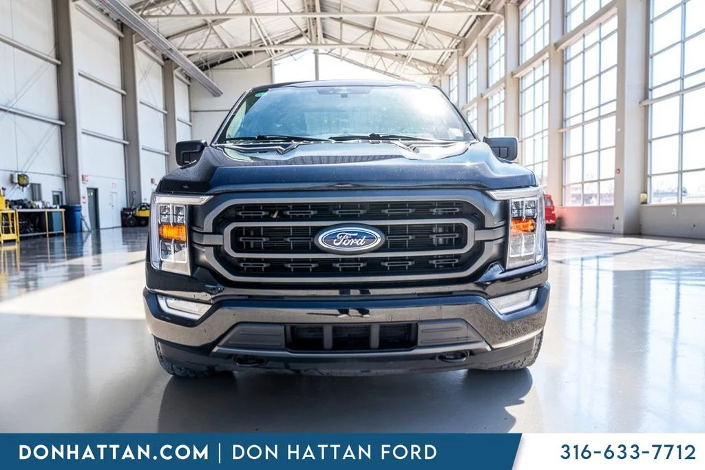 Used 2023 Black Ford XLT image 26