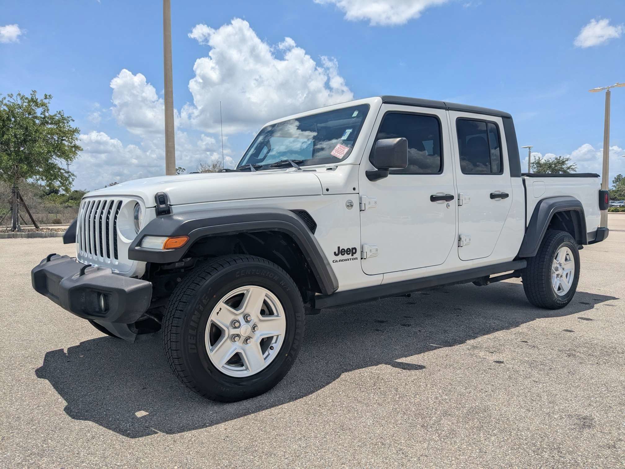 Used 2020 Bright White Clearcoat Jeep Sport S image 9