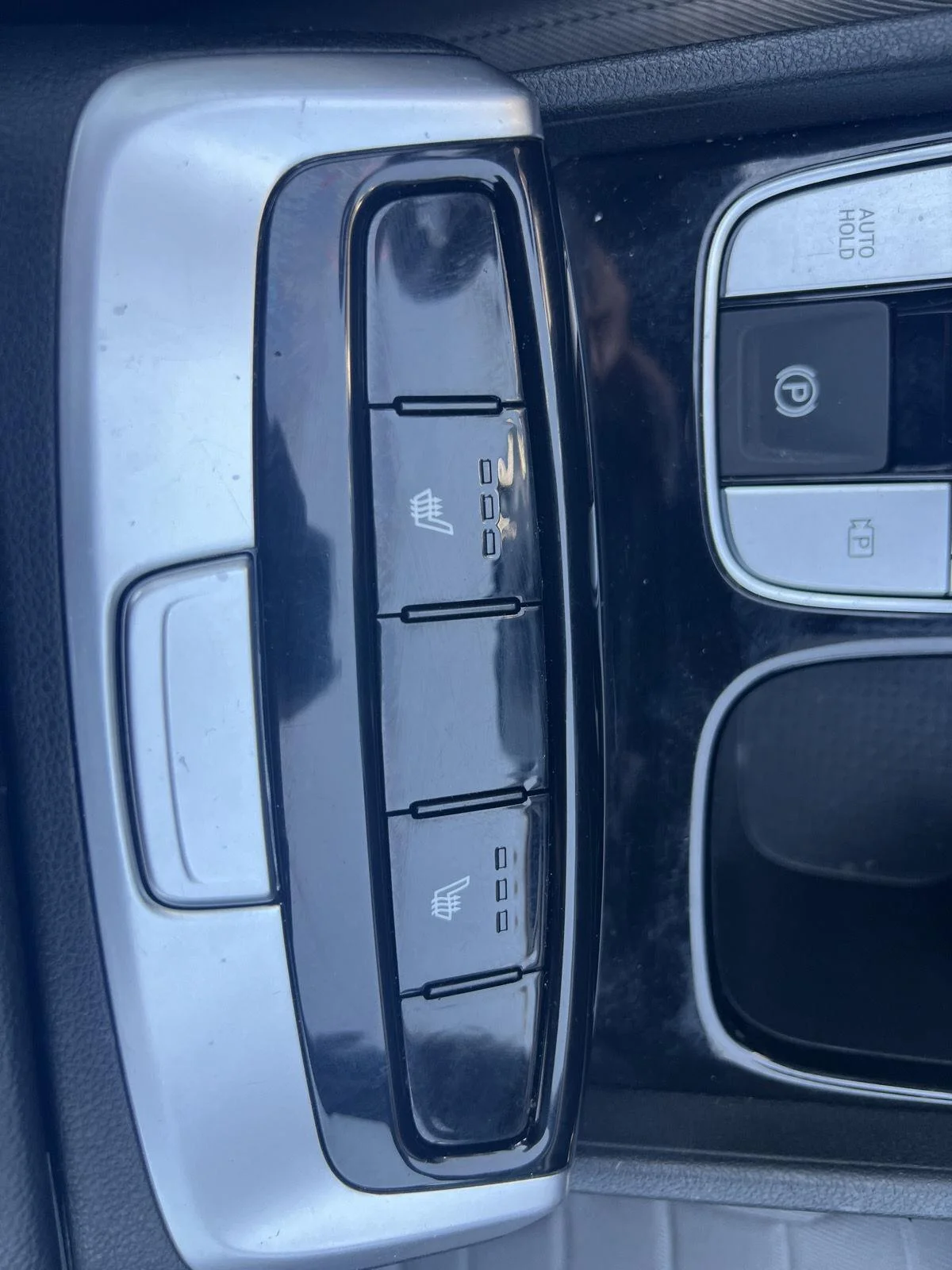 Certified Used 2022 Phantom Black Hyundai SEL image 19