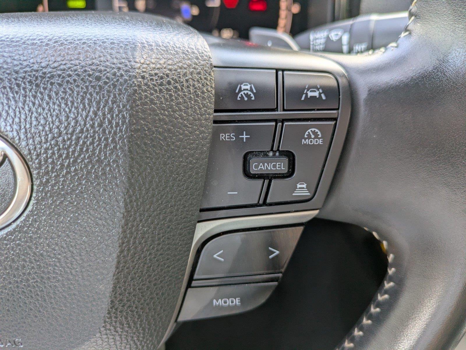 Used 2025  Toyota SE image 23