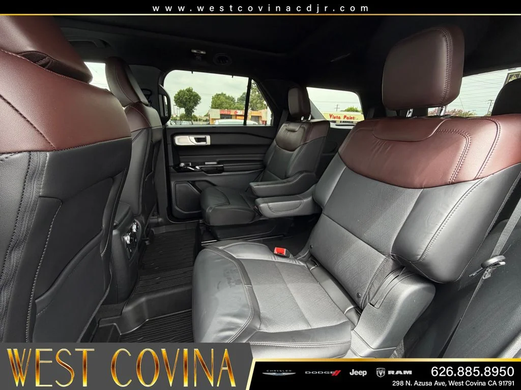 Used 2024 Silver Ford Platinum image 24