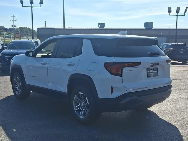 New 2027 Summit White GMC Elevation image 4