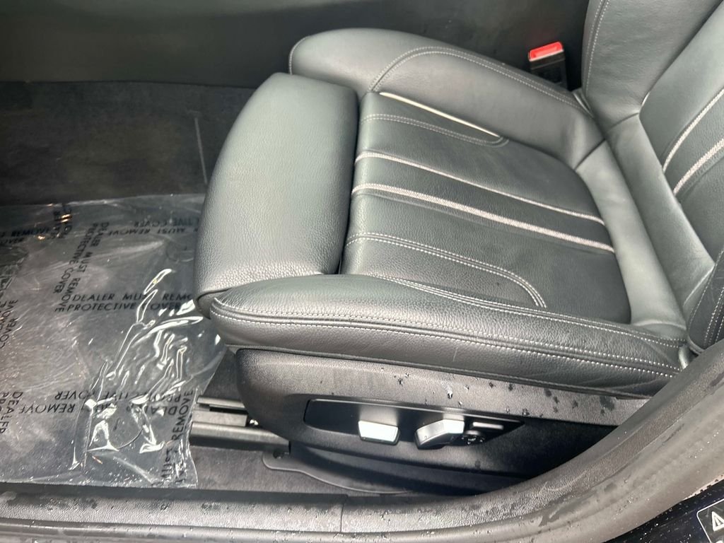 Used 2022 Black BMW 540i xDrive image 20
