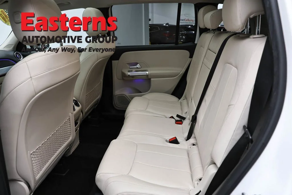 Used 2021 White Mercedes-Benz GLB 250 image 25