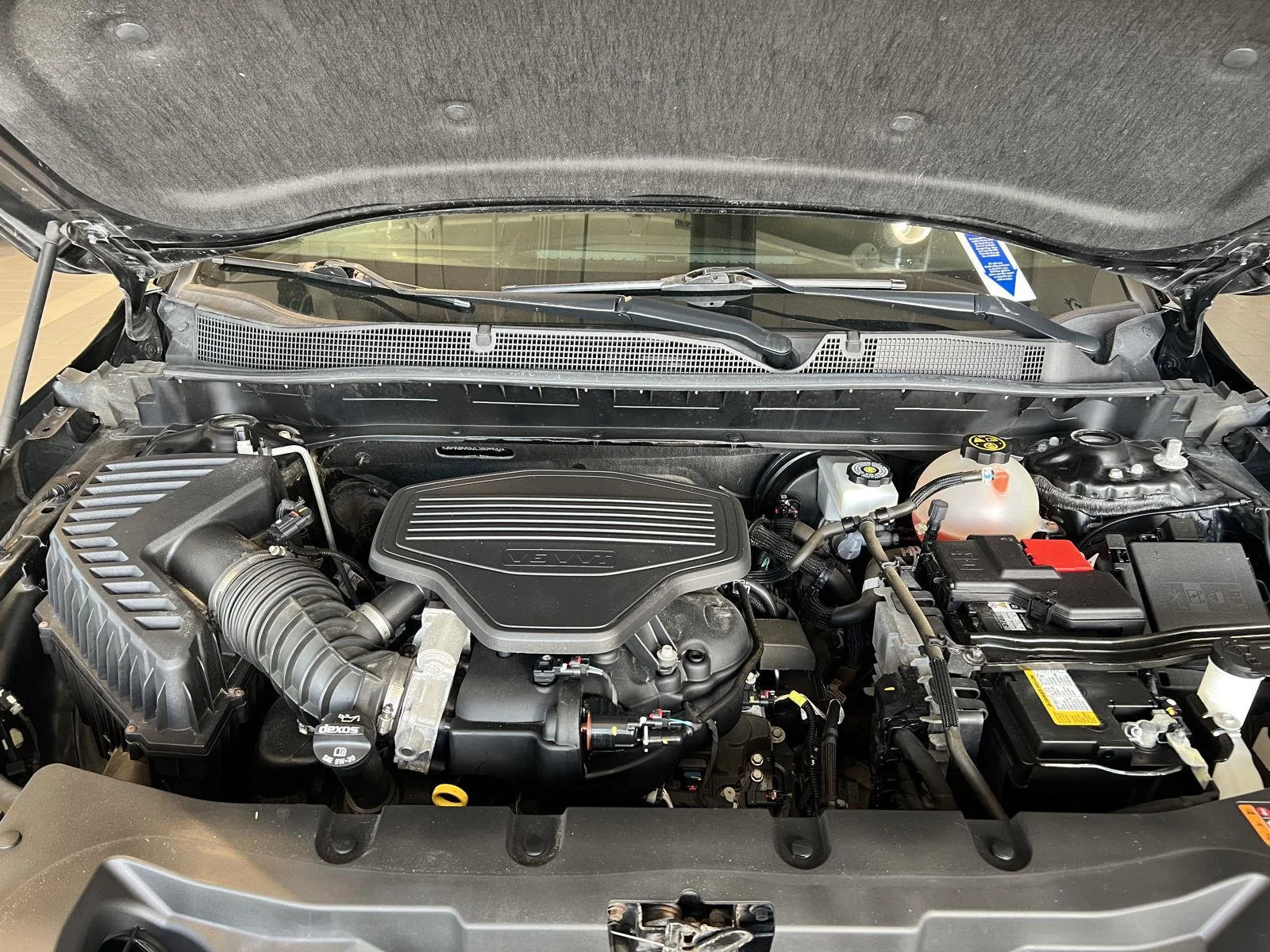 Used 2020 BLACK Chevrolet RS image 10