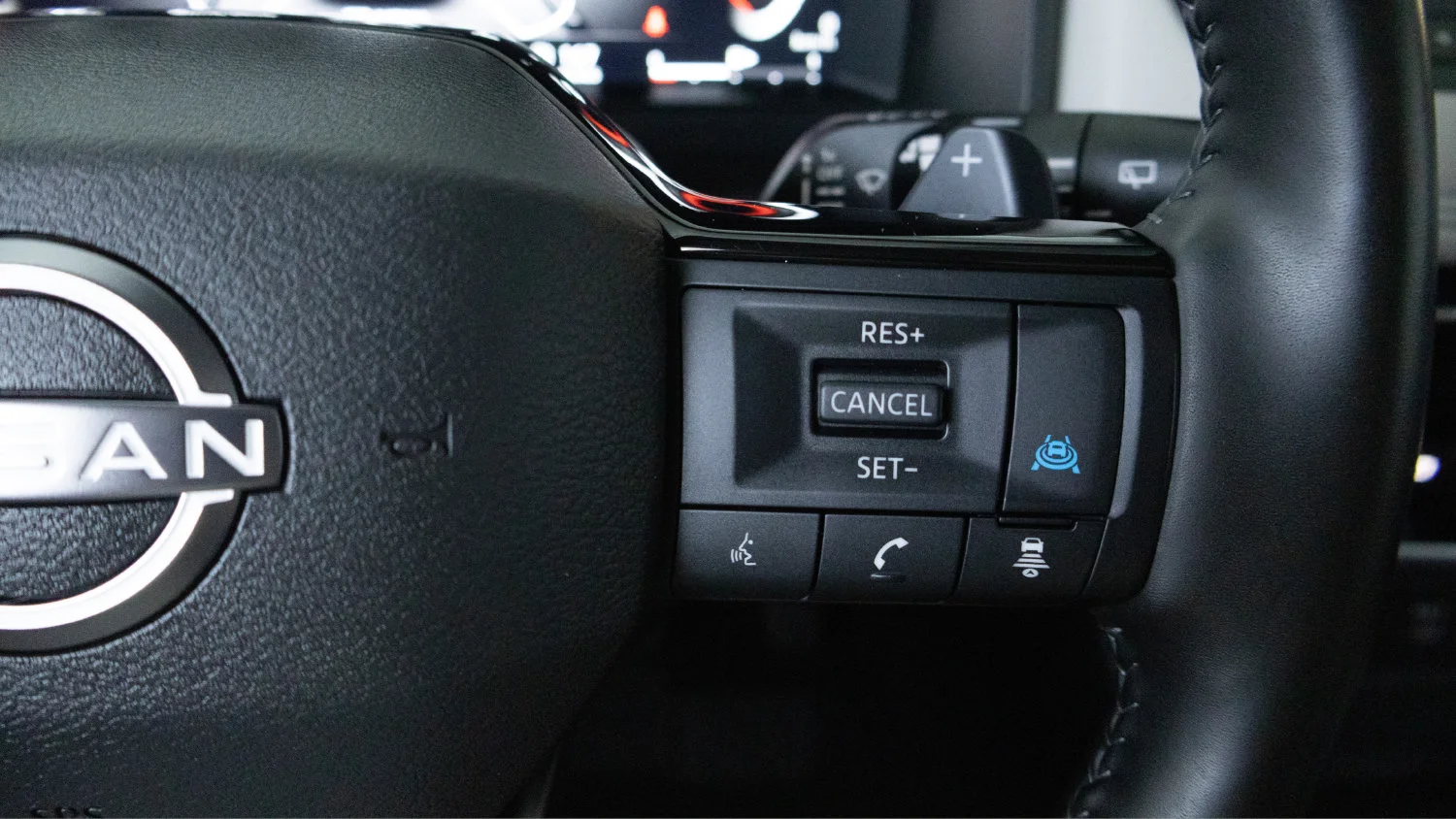 Used 2025 Red Nissan SL Intelligent AWD image 20
