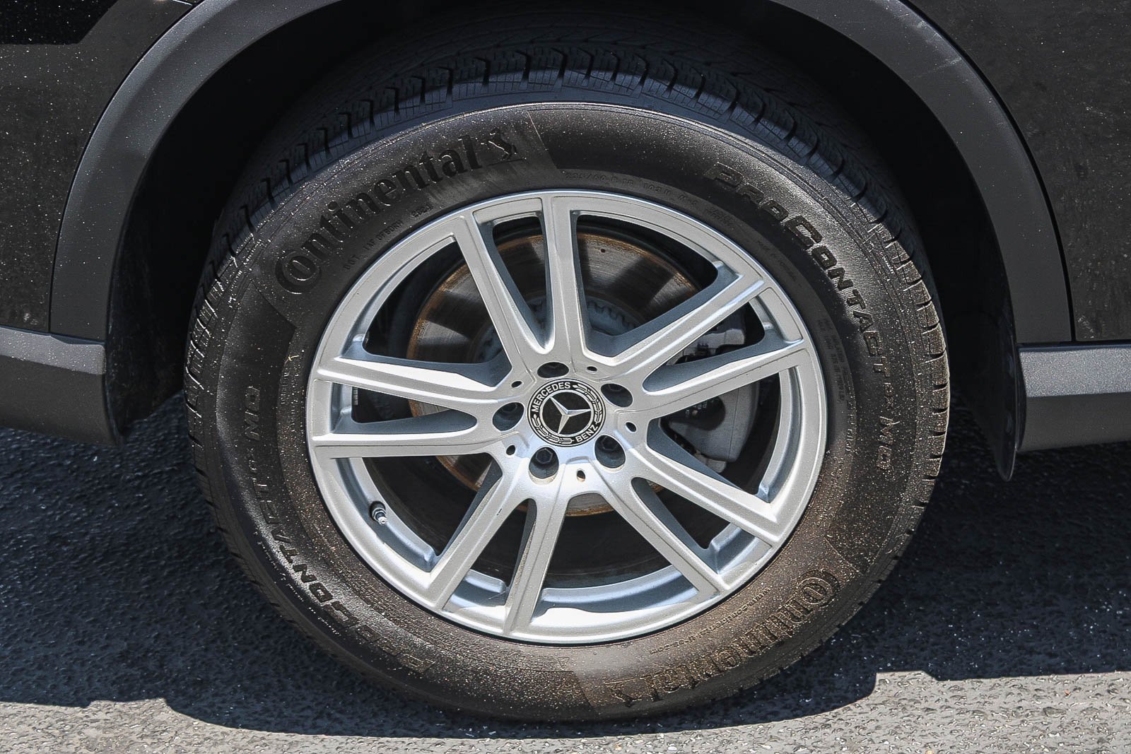 Used 2025  Mercedes-Benz GLC 300 image 11