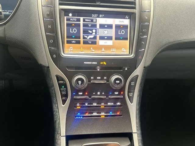 Used 2019 Blue Lincoln Reserve image 18