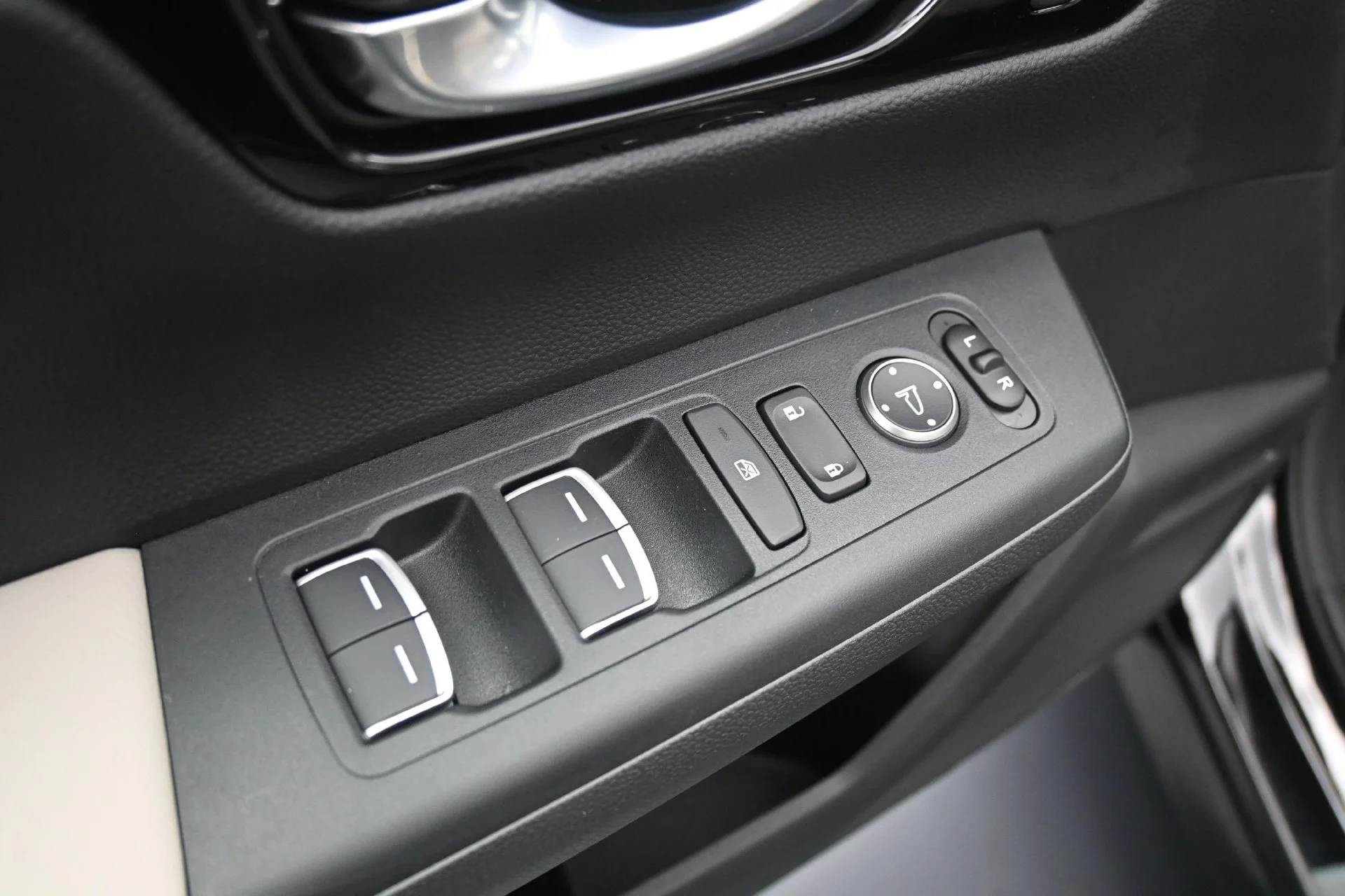 Used 2025  Honda 5D WAGON EX-L AWD image 19