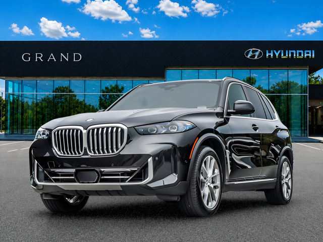 Used 2026 Black BMW xDrive40i image 2