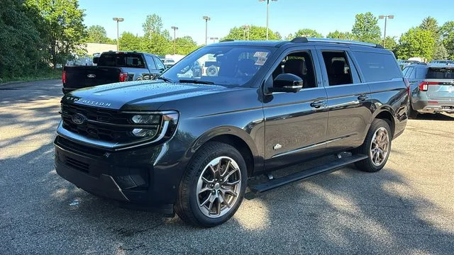 Used 2025 Gray Ford King Ranch image 2