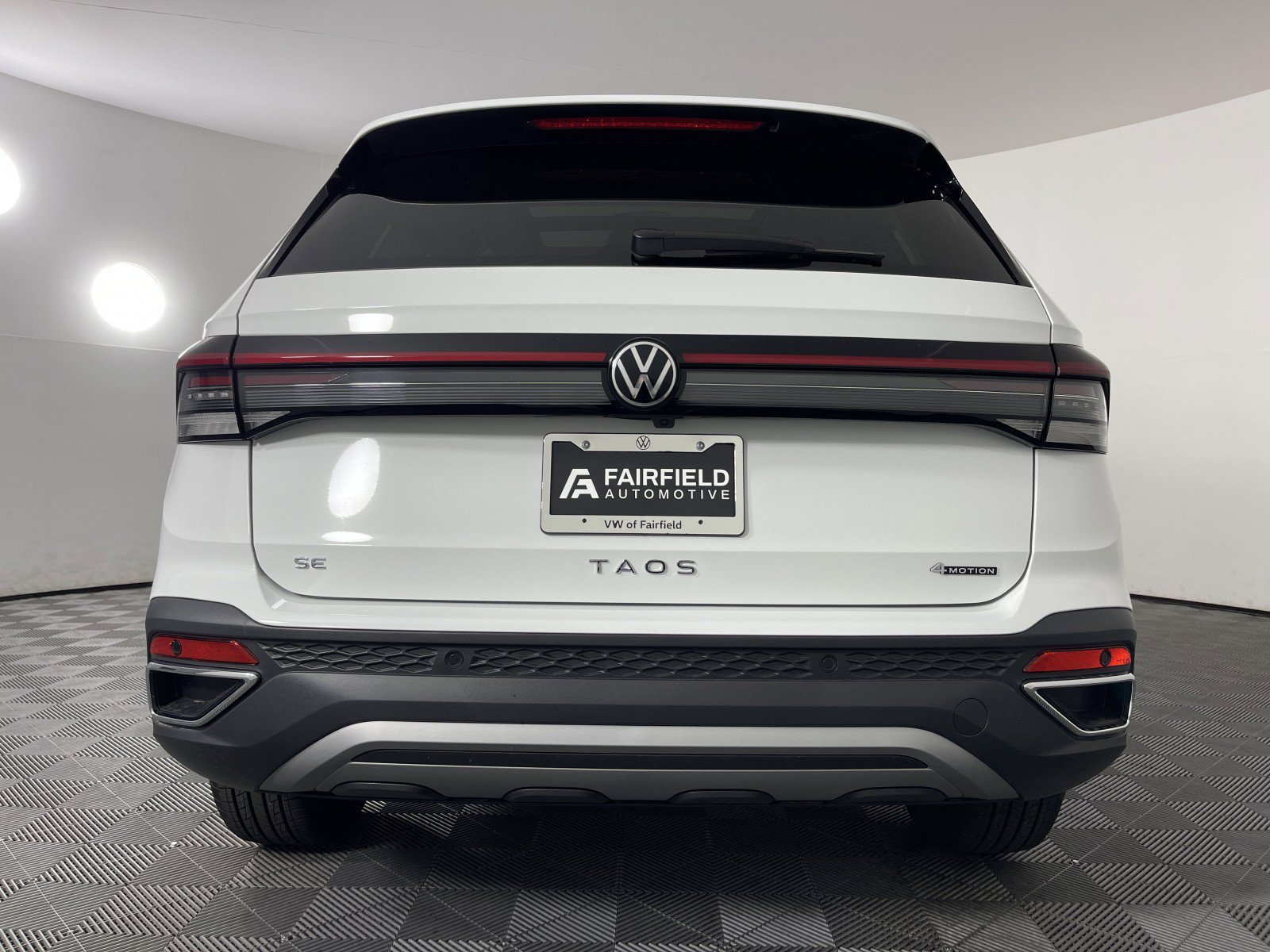 2025 Volkswagen Taos SE - Photo 12
