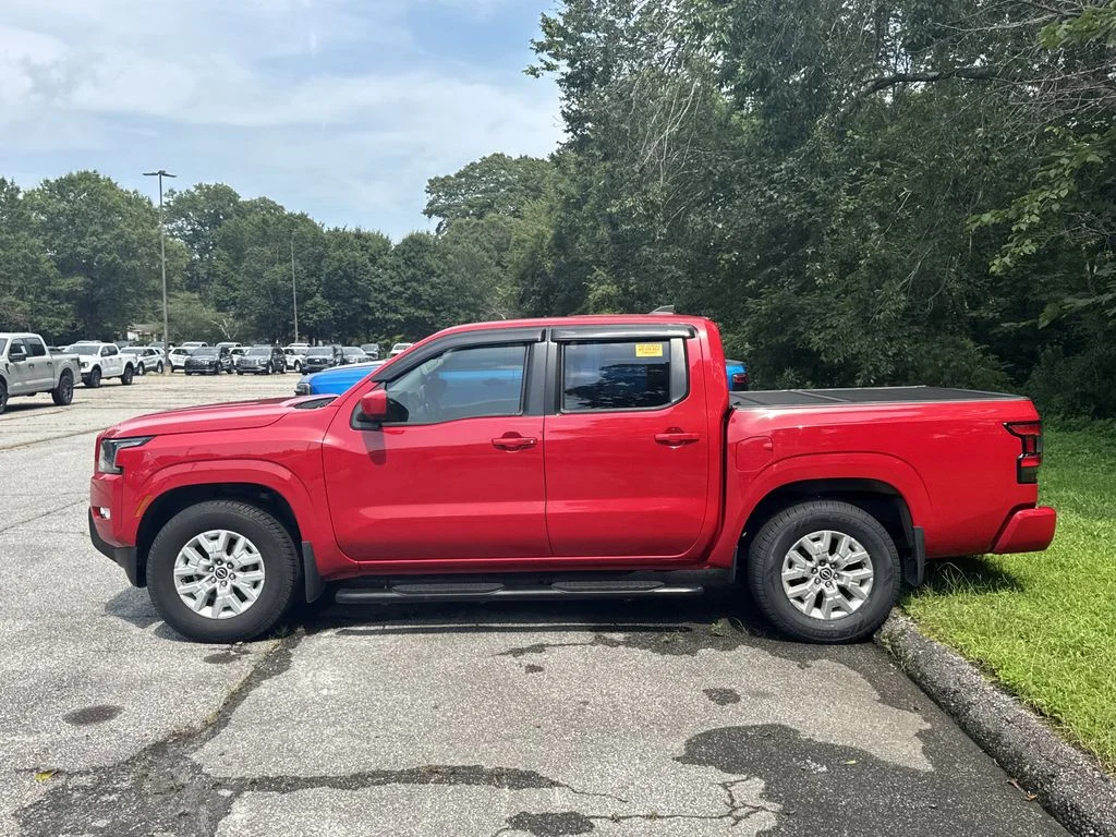 Used 2022 Red Nissan SV image 4