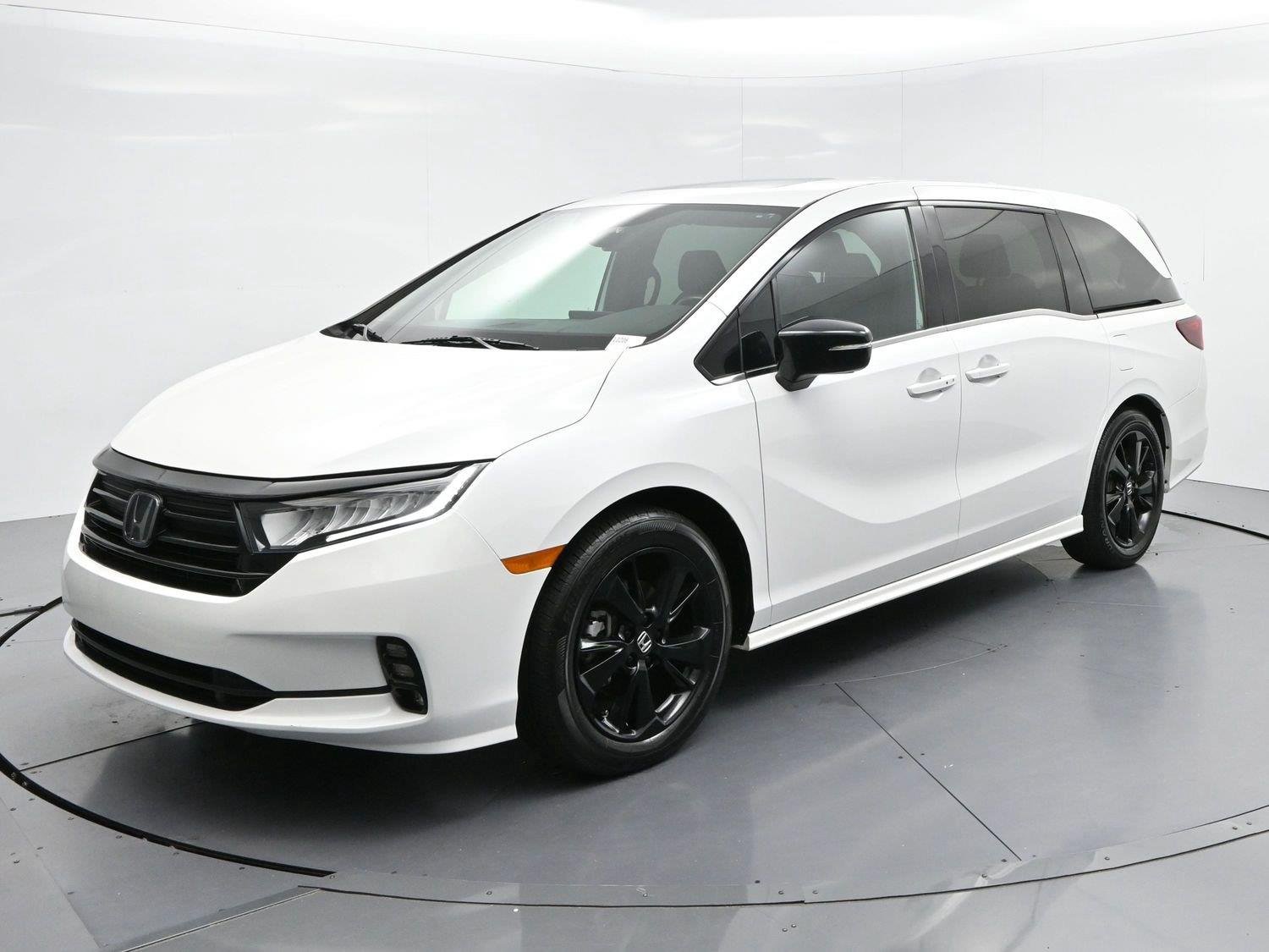 Used 2024 White Honda Sport image 3