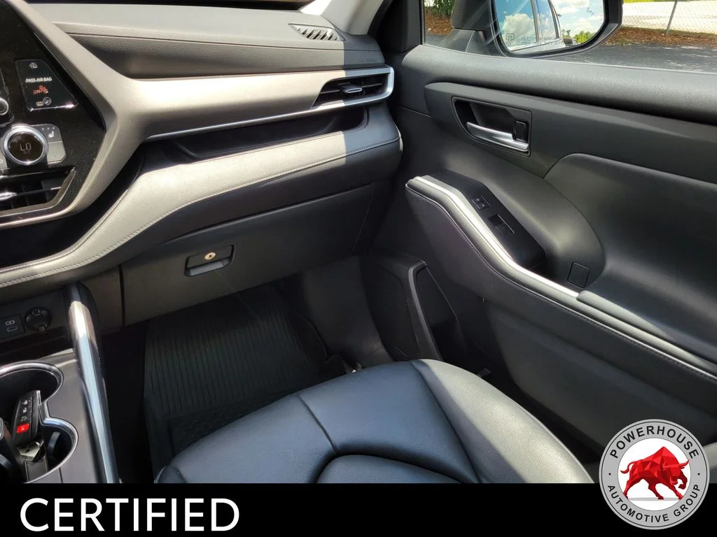 Used 2022 Gray Toyota XLE image 23