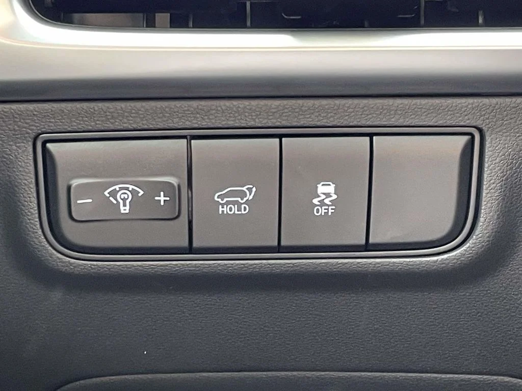 New 2026 White Hyundai SEL image 18