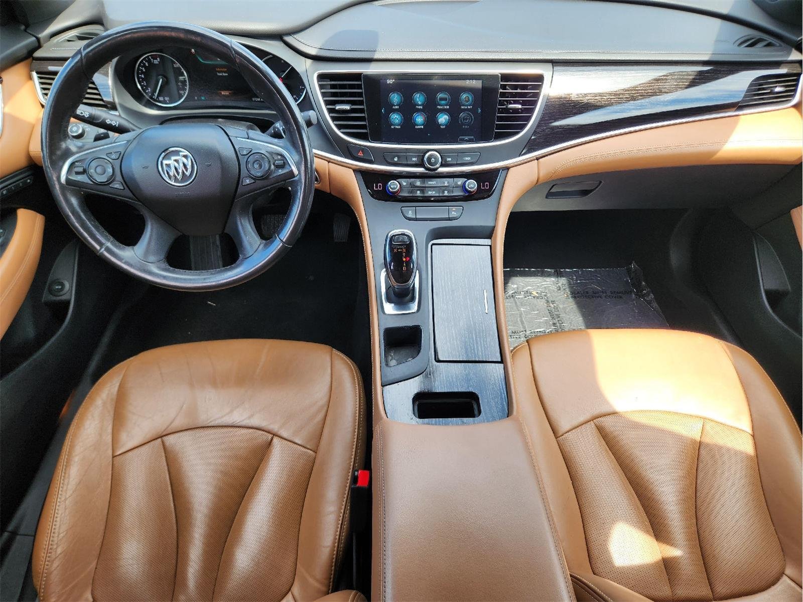 Used 2018 Summit White Buick Essence image 26