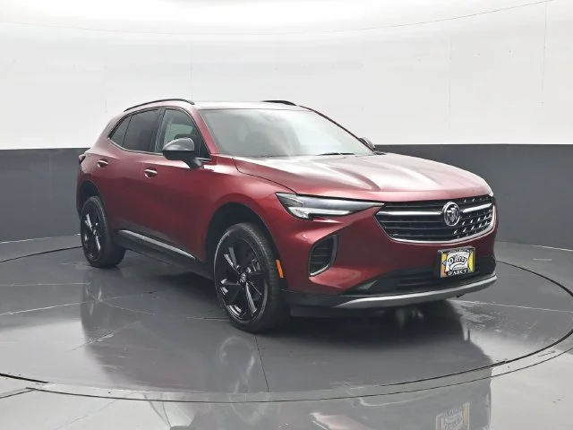 Used 2022 Red Buick Preferred image 3