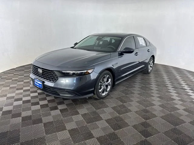 Used 2024 Gray Honda EX image 4