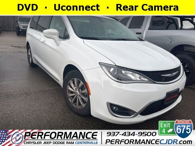 2018 Chrysler Pacifica Touring L Plus's photo