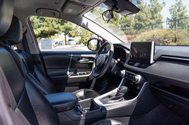 Certified Used 2023 RUBY FLARE PEARL Toyota  image 23