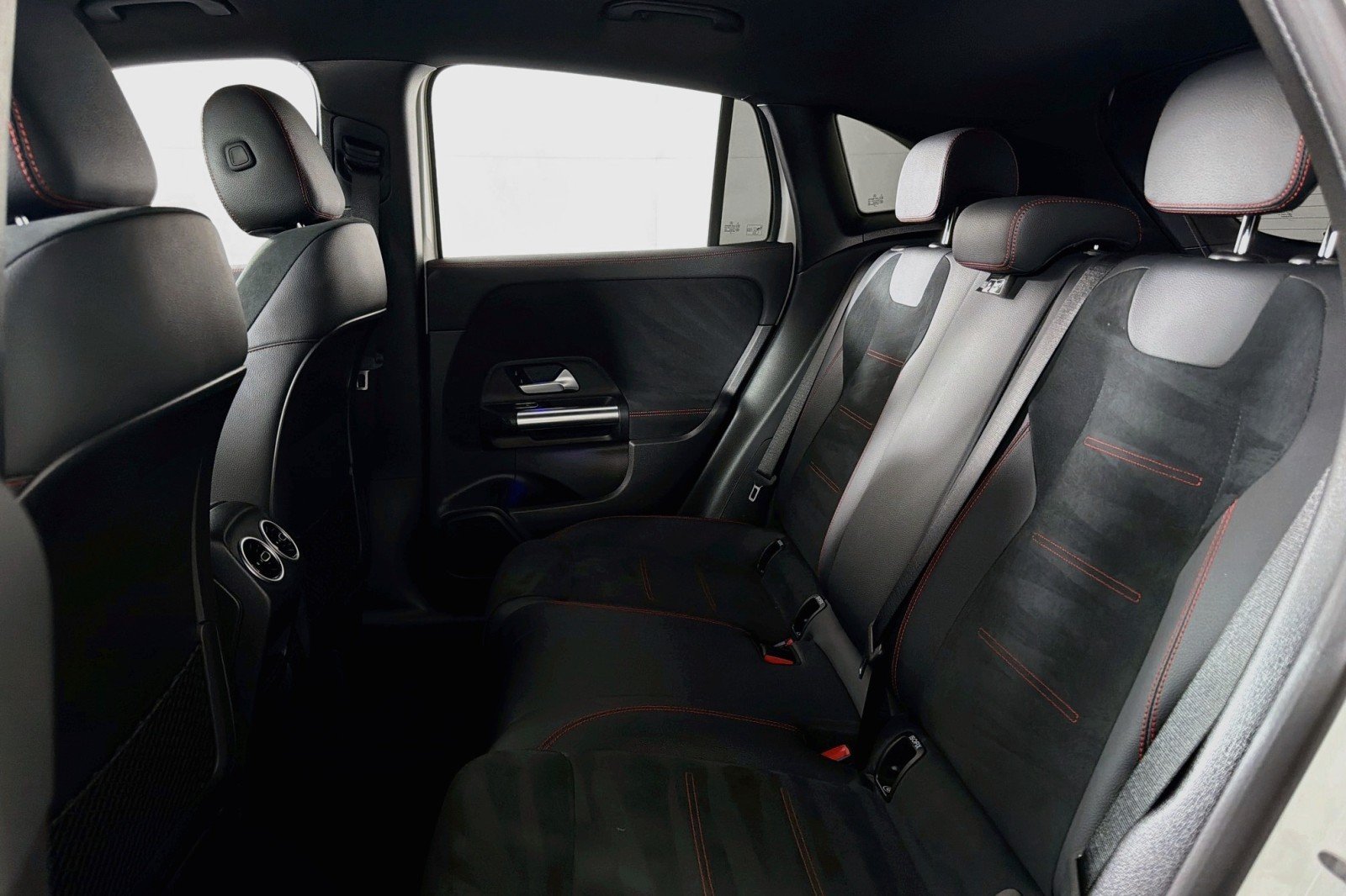 Used 2023 Polar White Mercedes-Benz 250 image 7